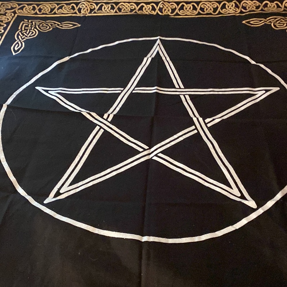 Alter Cloth - Picture 4 of 6